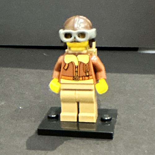 Lego minifigure pilot - lego,
