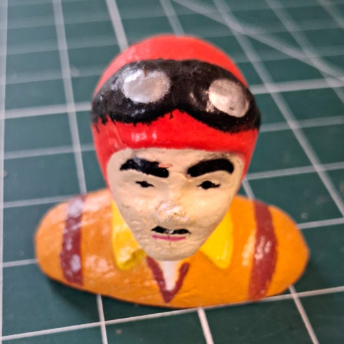 Model pilot figure bust red - pilot,